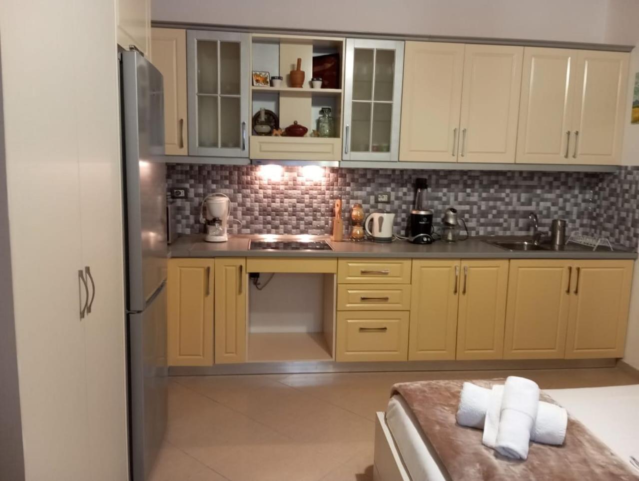 Dhimitri'S Guest House 베라트 외부 사진