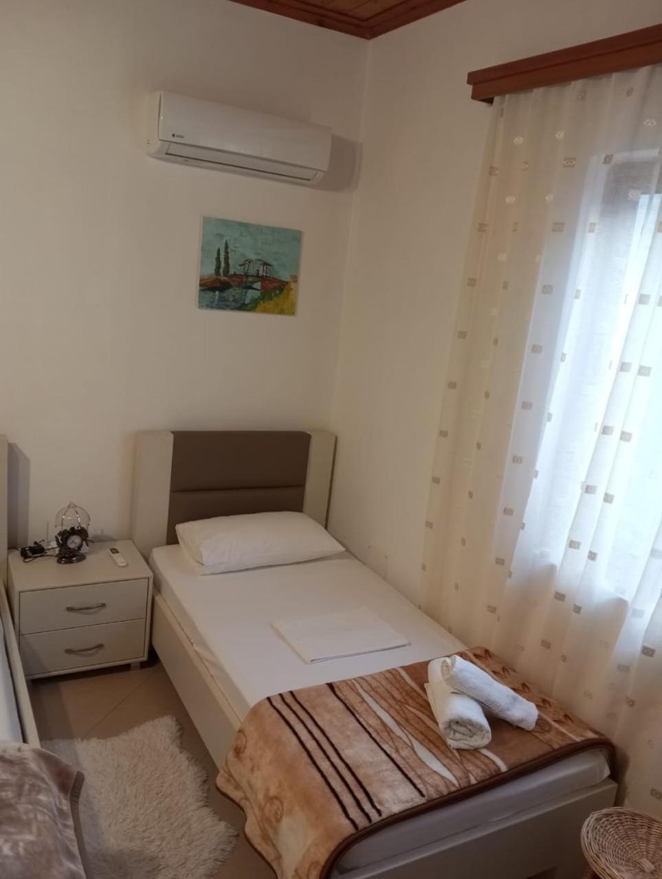 Dhimitri'S Guest House 베라트 외부 사진