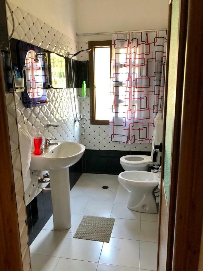 Dhimitri'S Guest House 베라트 외부 사진